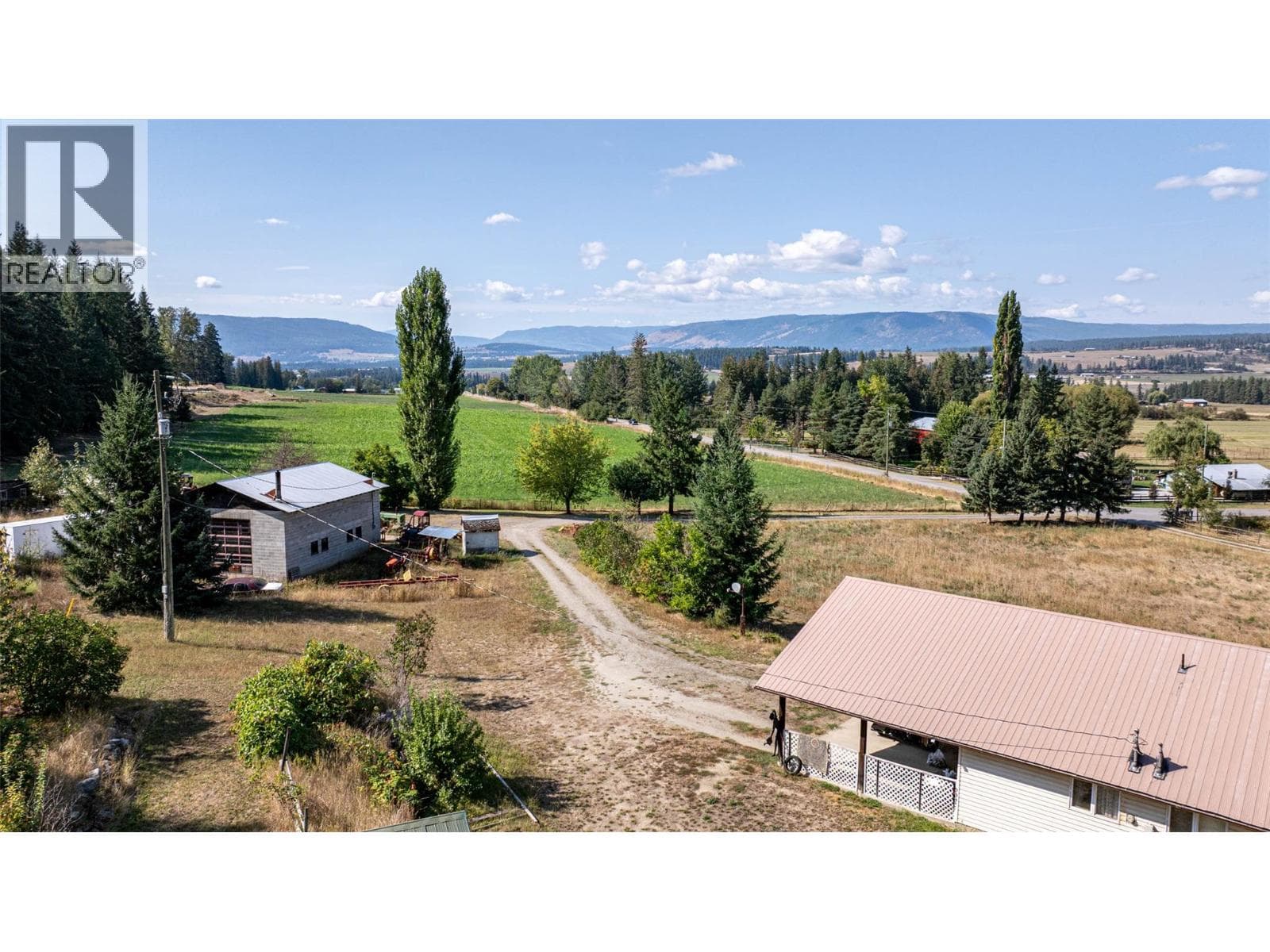 4596 BACK ENDERBY ROAD, Interior REALTORS® — photo 4