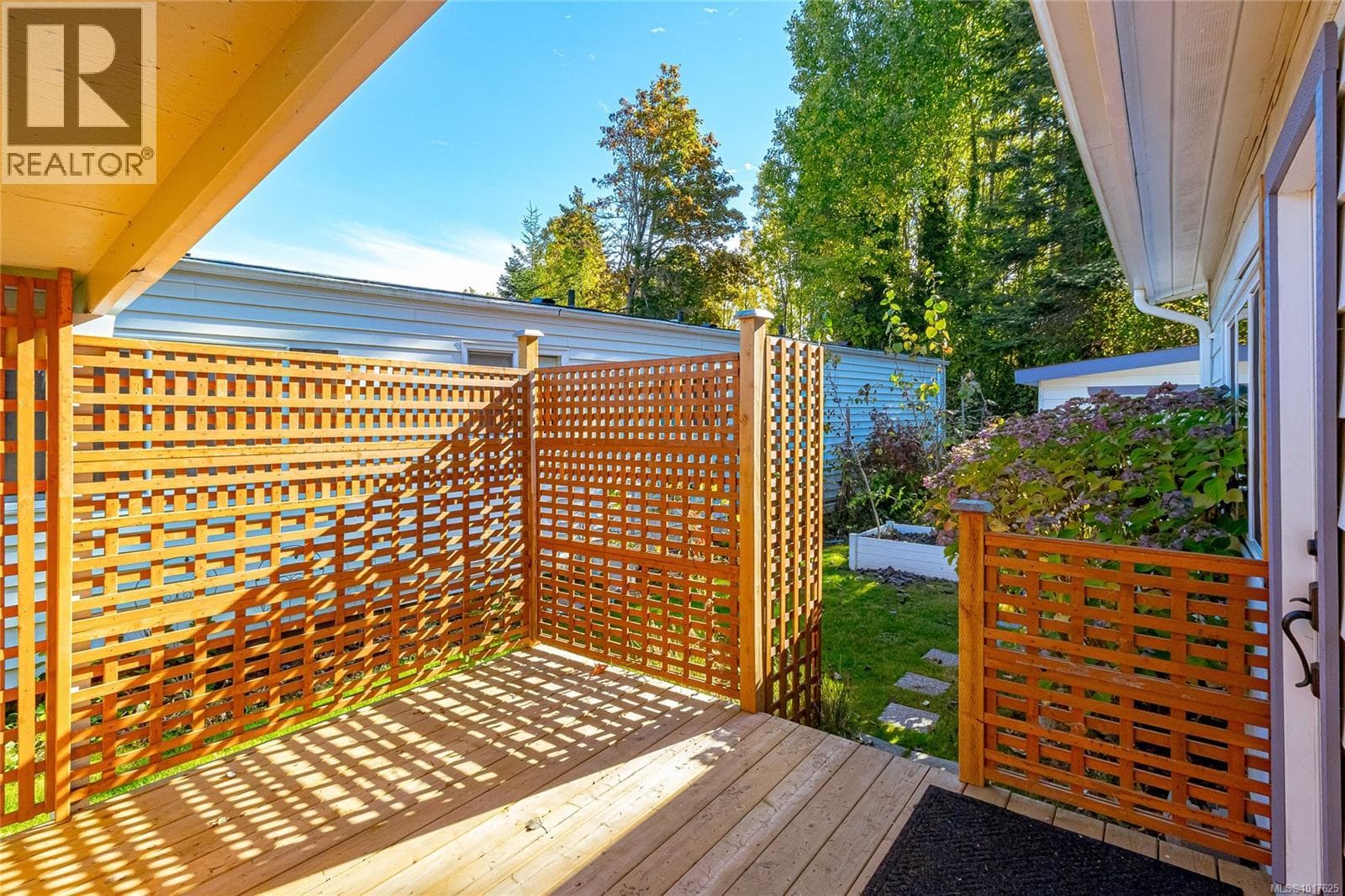 2135 Summergate Blvd — photo 5