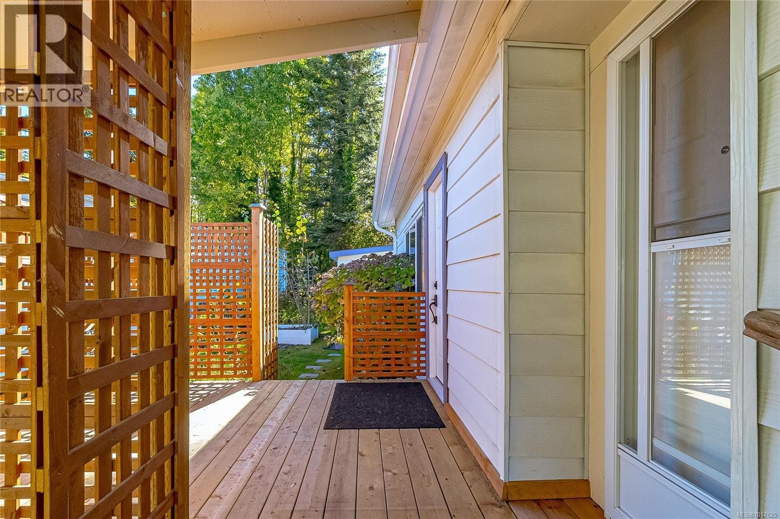 2135 Summergate Blvd — photo 4