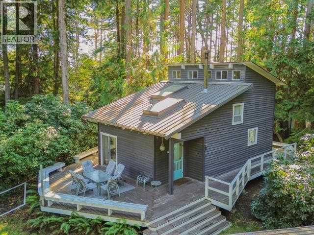 2742 VANCOUVER BLVD in