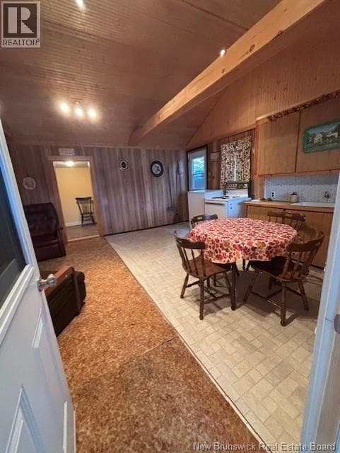 60 Moody Lane in 