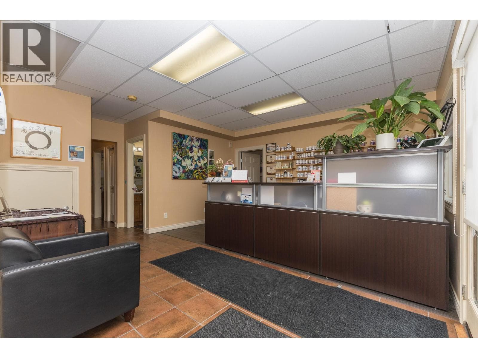 140 Harbourfront Drive NE Unit# 2 Lot# 2, Interior REALTORS® — photo 3