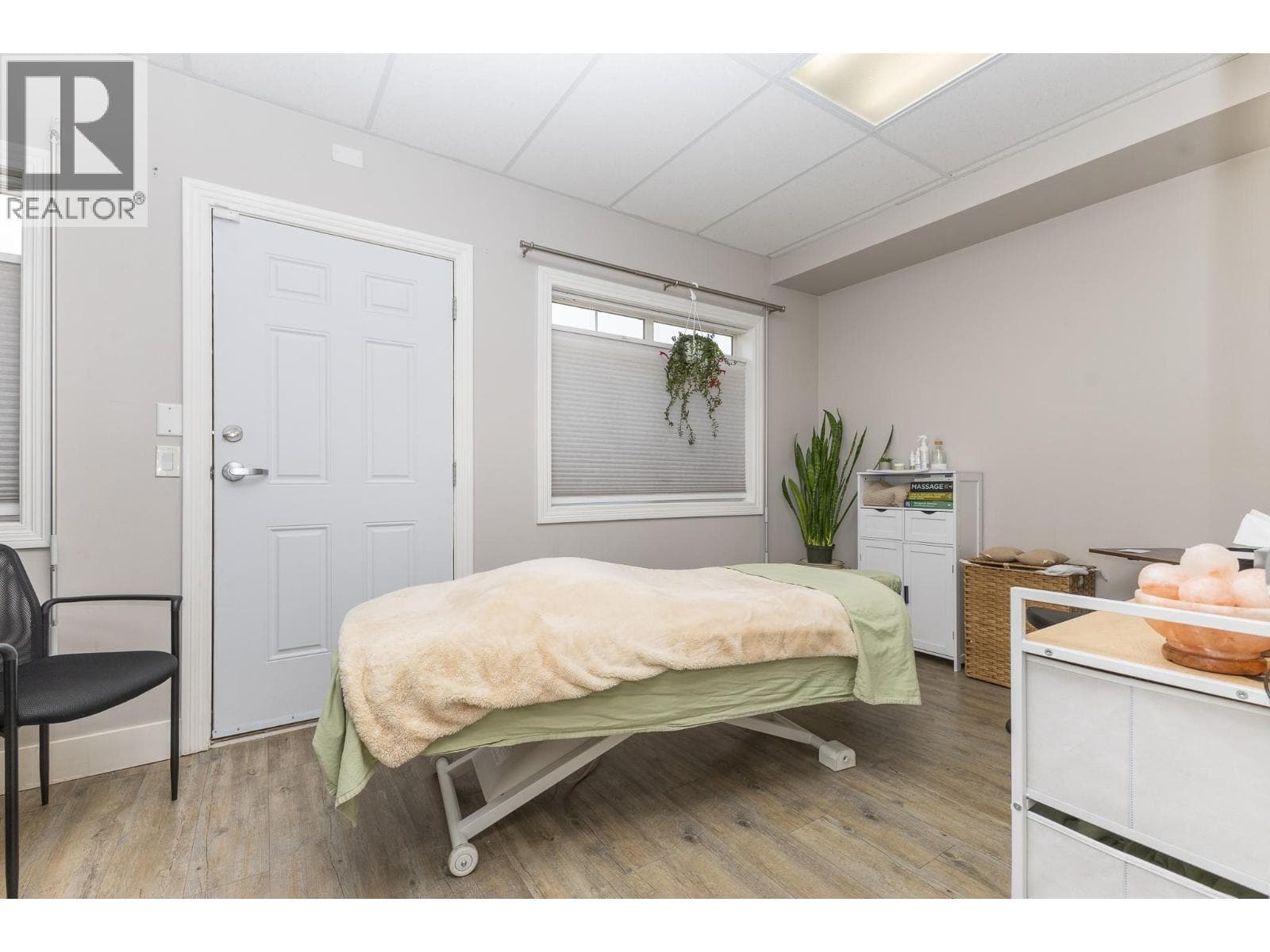 140 Harbourfront Drive NE Unit# 1 Lot# 1, Interior REALTORS® — photo 5