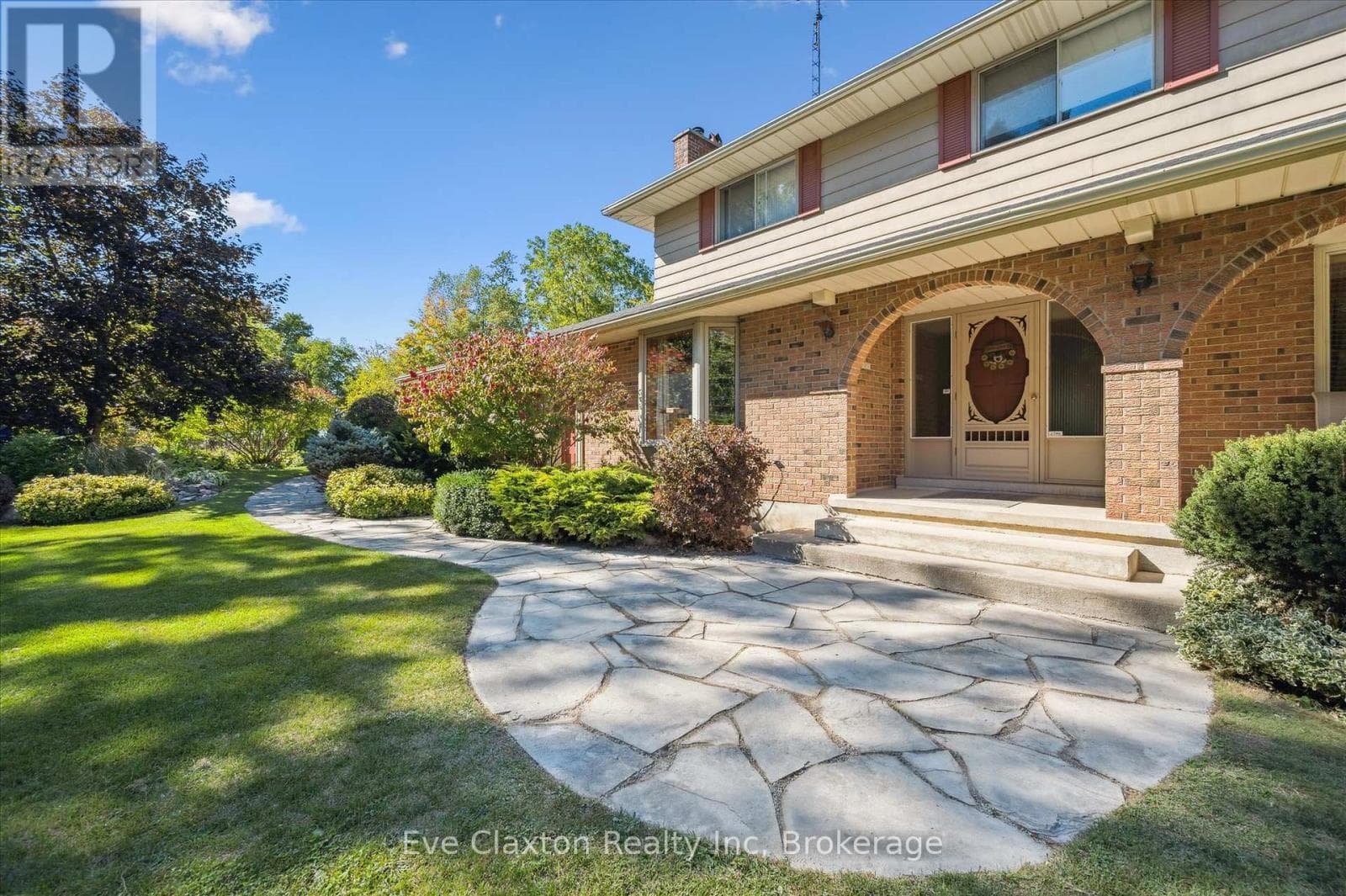 2314 SHANTZ STATION ROAD — photo 2