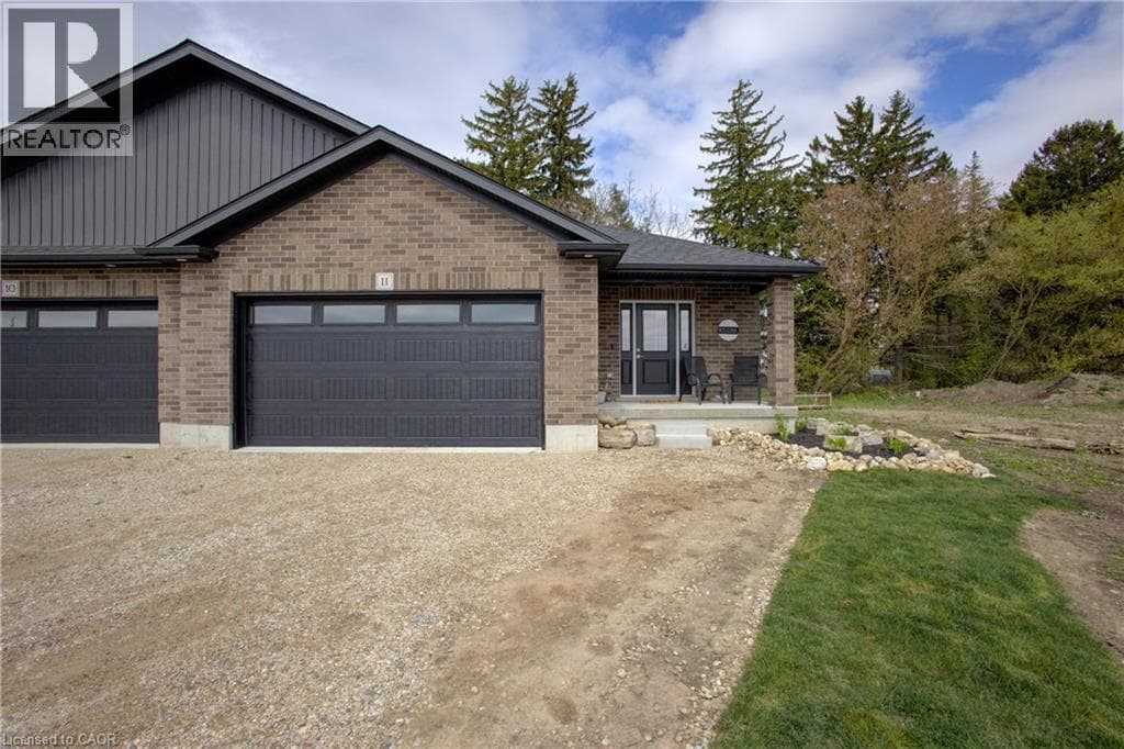 11 MALCOLM CRESCENT in 