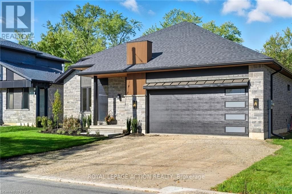 141 PARKSIDE DRIVE, Toronto — photo 3