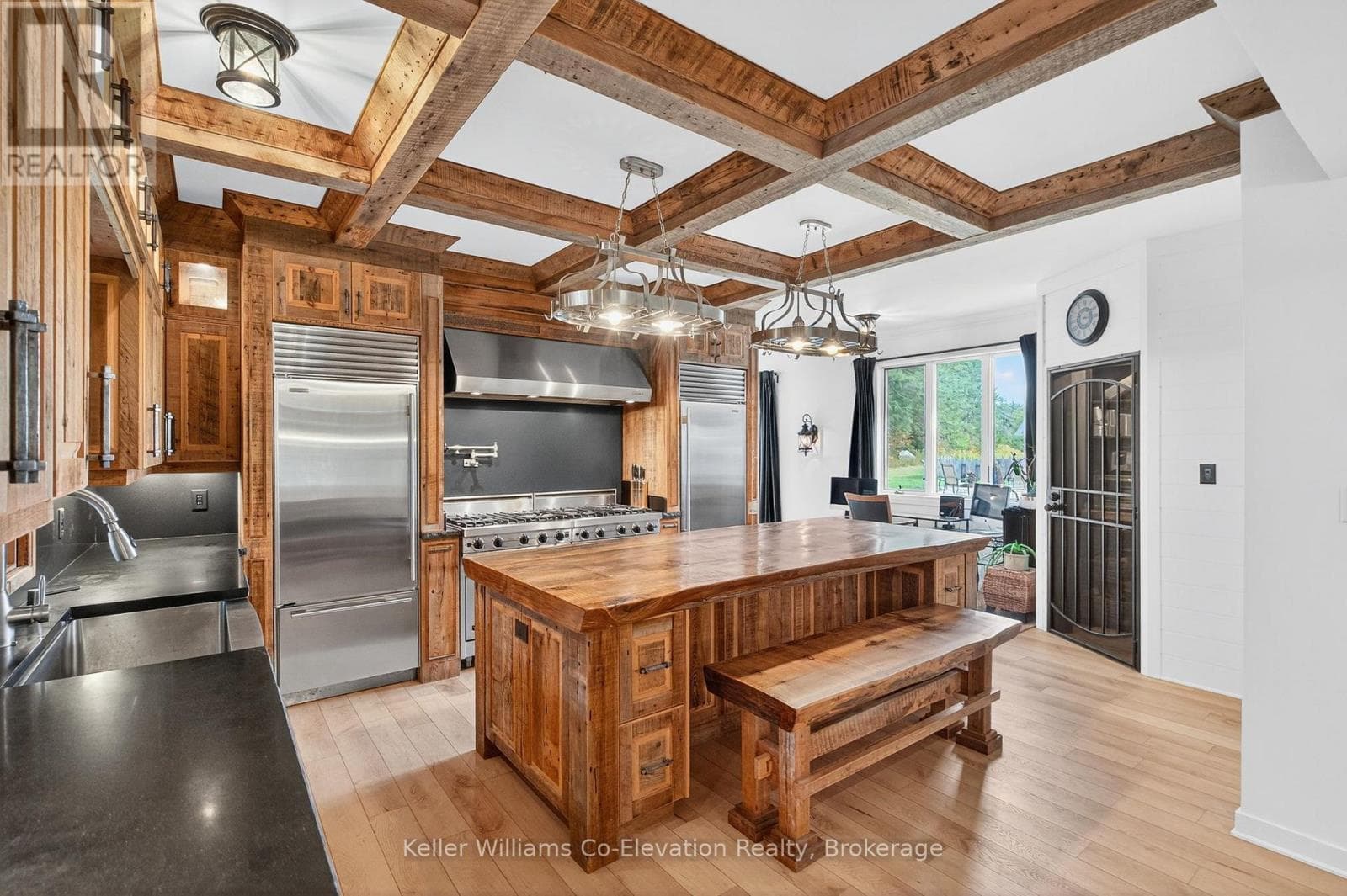 1076 BEAVER LANE — photo 4