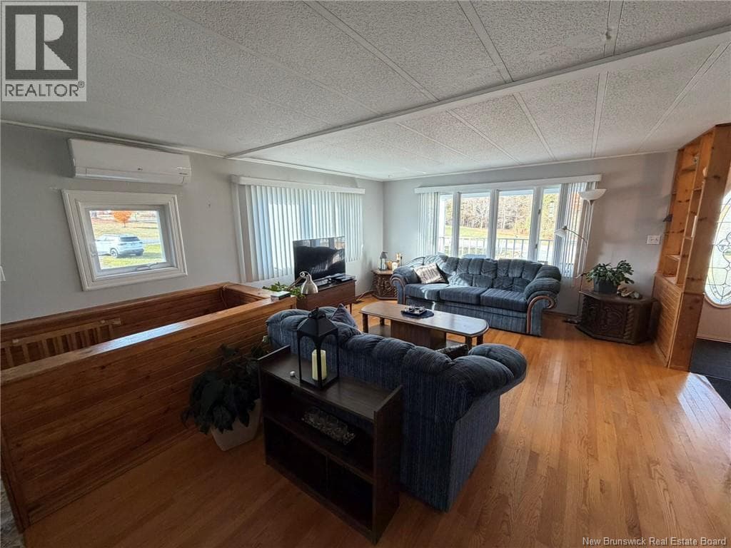 891 555 HIGHWAY in 