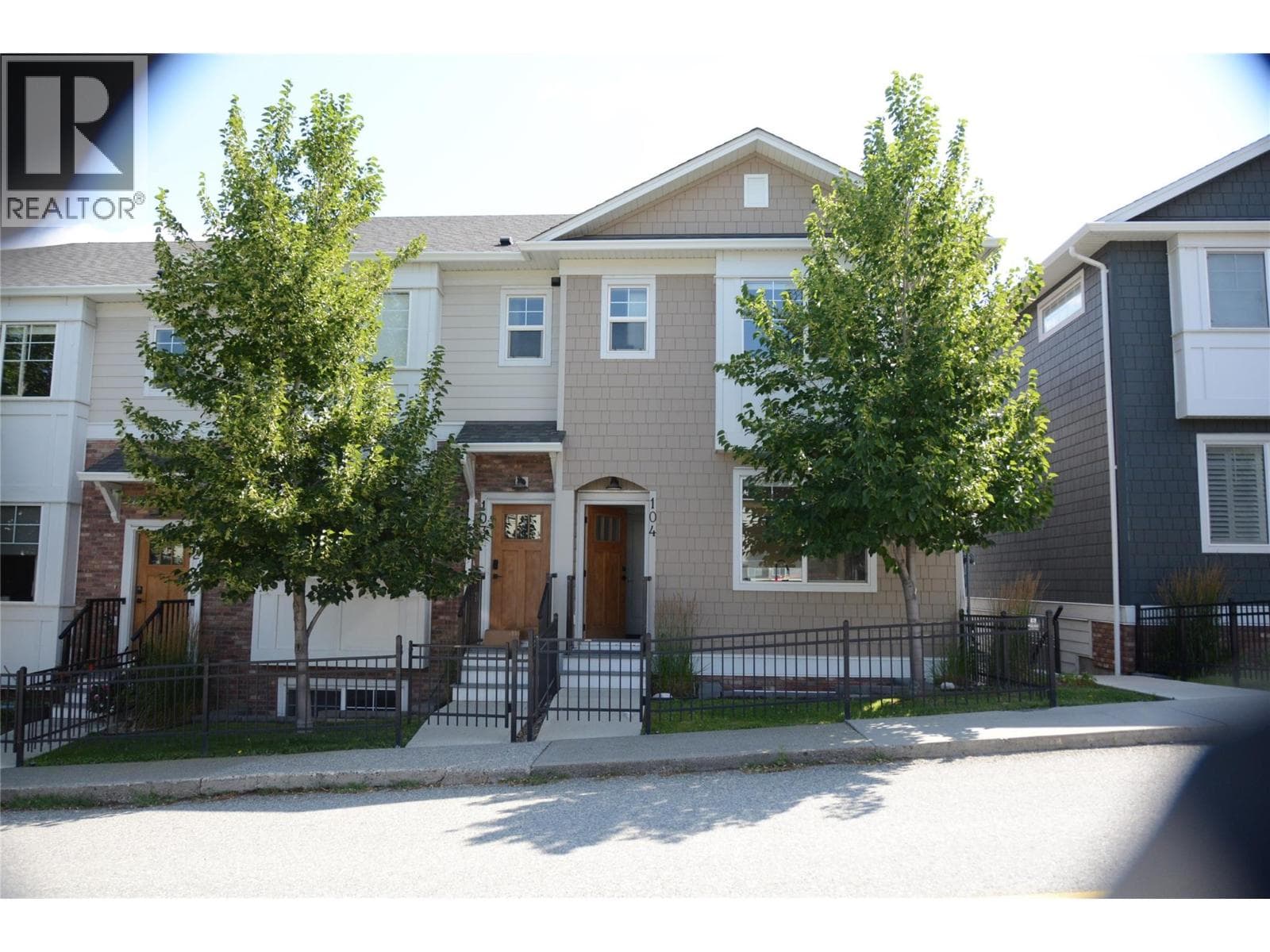 1393 9TH AVENUE UNIT 104 in City Centre