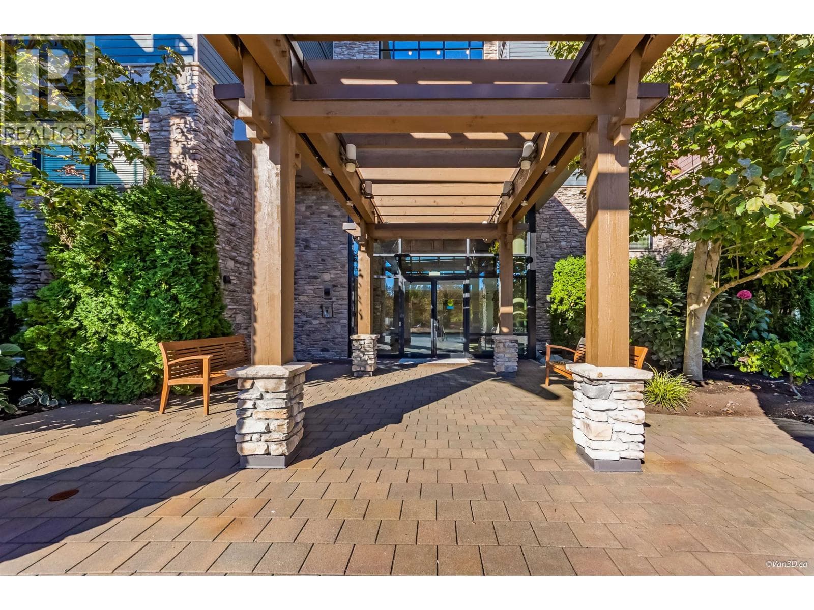 112 5055 SPRINGS BOULEVARD — photo 3