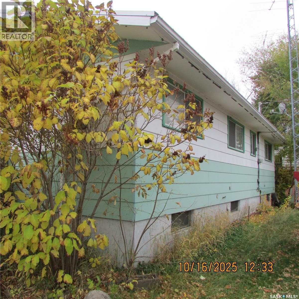 406 Chickney AVENUE — photo 5
