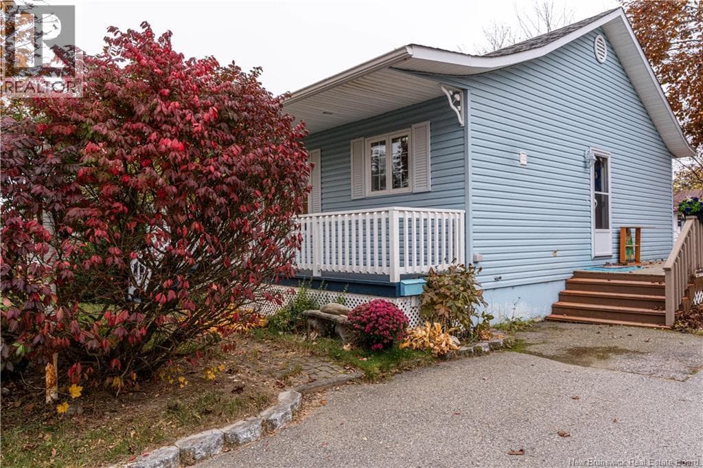 23 ADAMS AVENUE, New Brunswick — photo 3