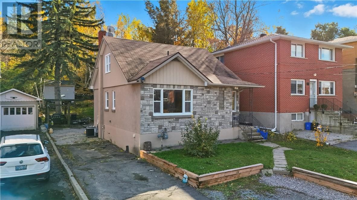 137 HYLAND DRIVE, Sudbury — photo 2