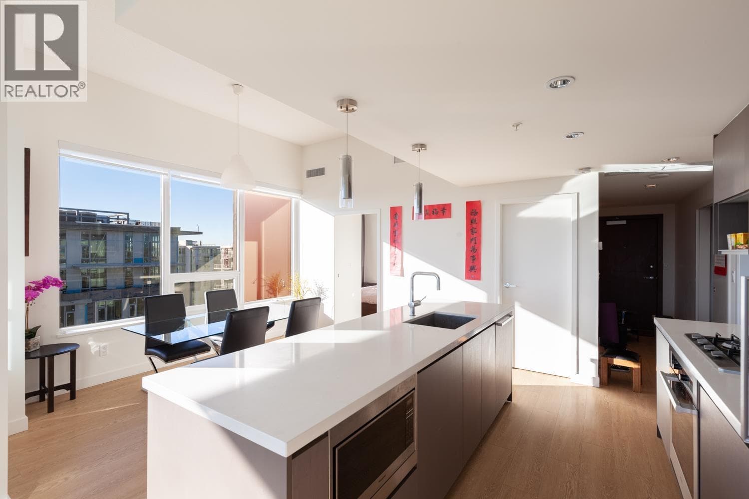 1901 8833 HAZELBRIDGE WAY, Greater Vancouver — photo 3