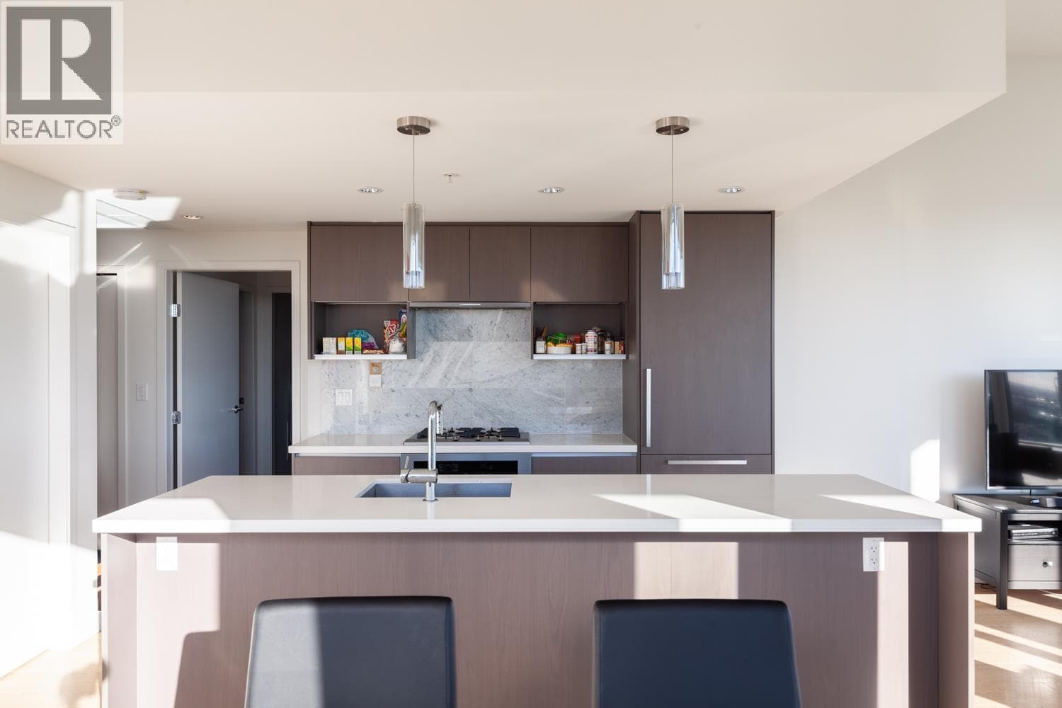 1901 8833 HAZELBRIDGE WAY, Greater Vancouver — photo 4