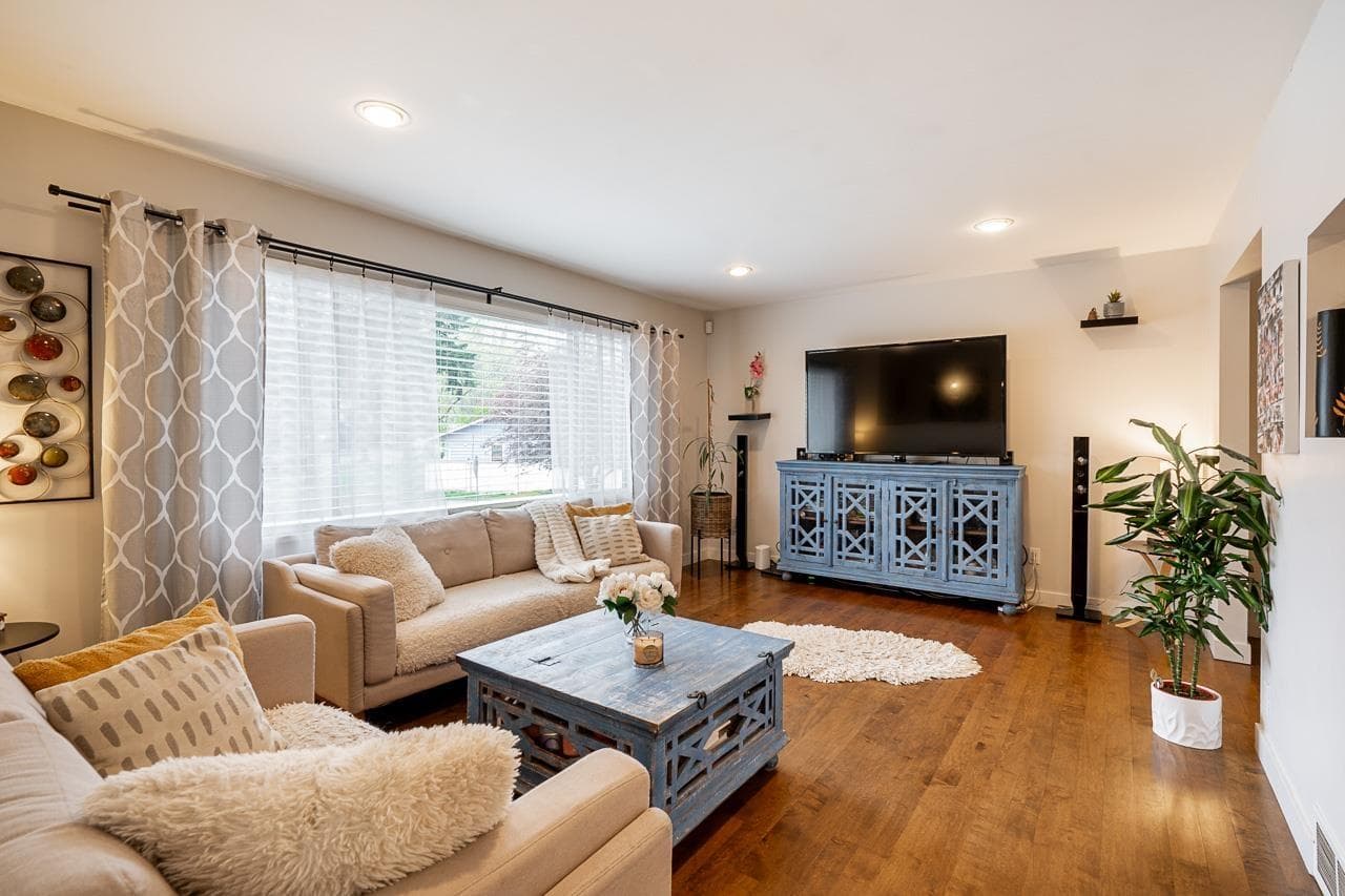 14366 101 AVENUE, Fraser Valley — photo 3