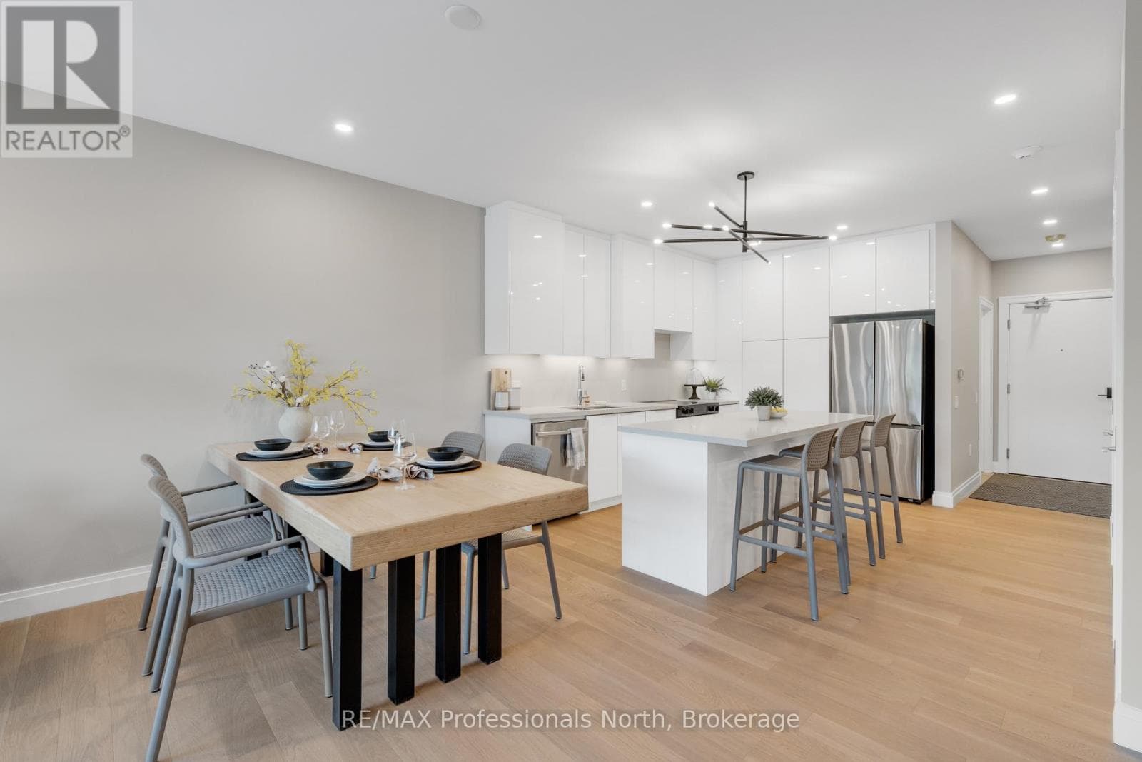 201 - 32 BRUNEL ROAD, OnePoint — photo 3