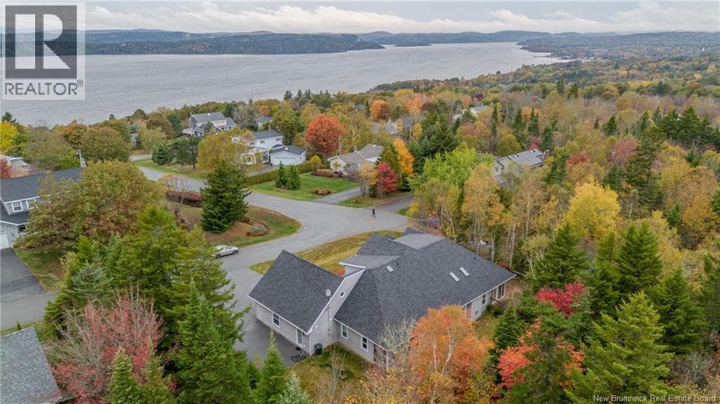 1 HIGH CLIFF COURT, New Brunswick — photo 2
