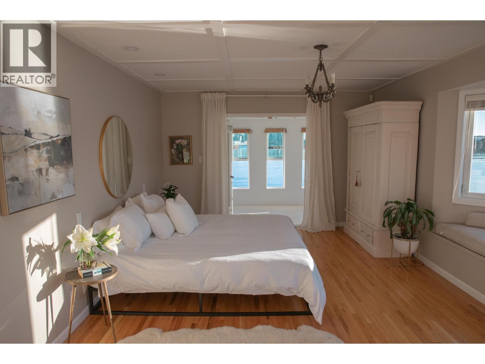 A27 415 WEST ESPLANADE AVENUE — photo 4