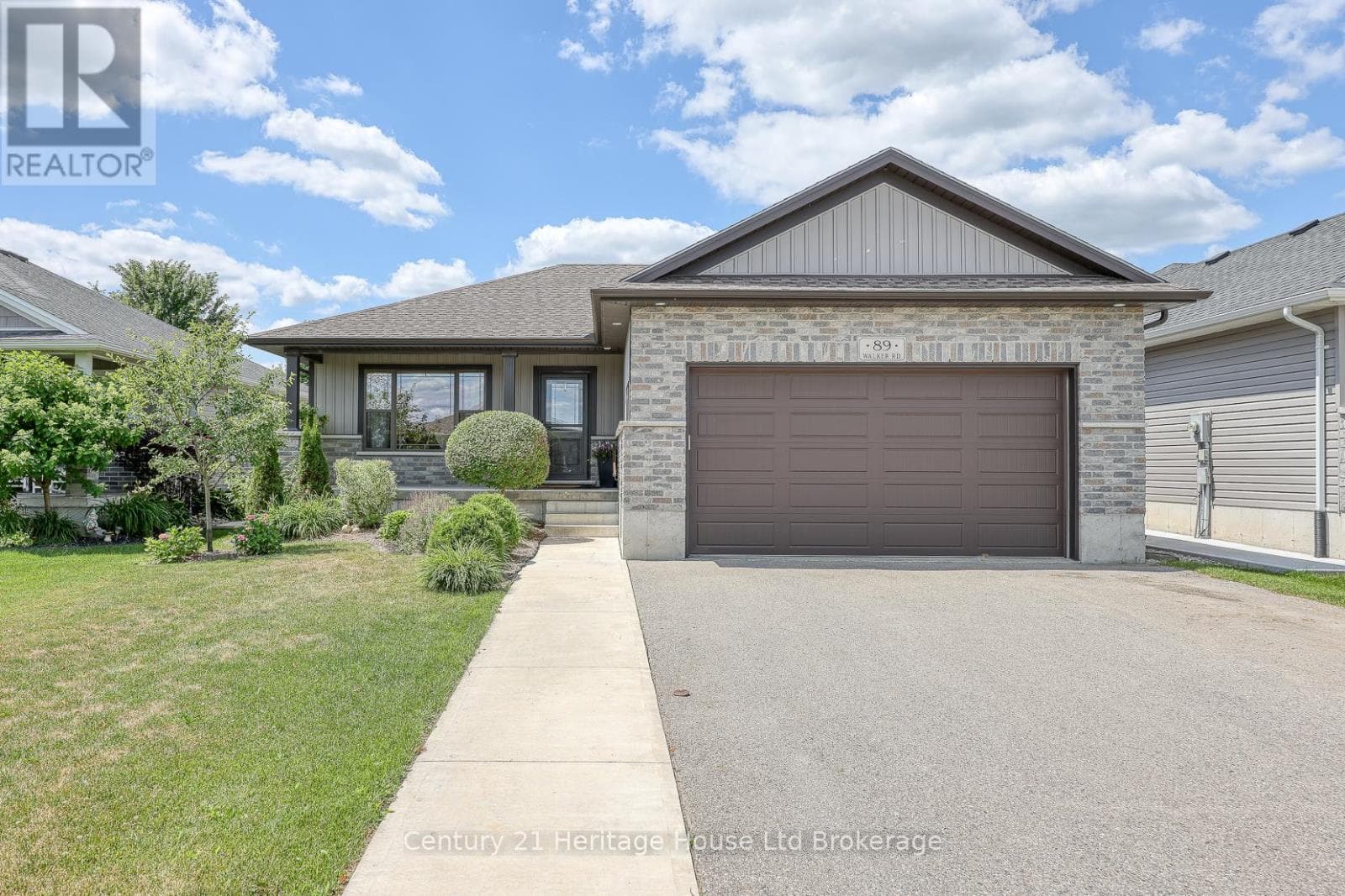 89 WALKER ROAD — photo 2