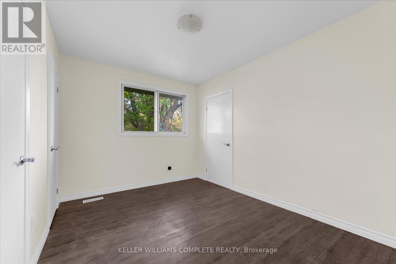 62 BOND STREET, Toronto — photo 2