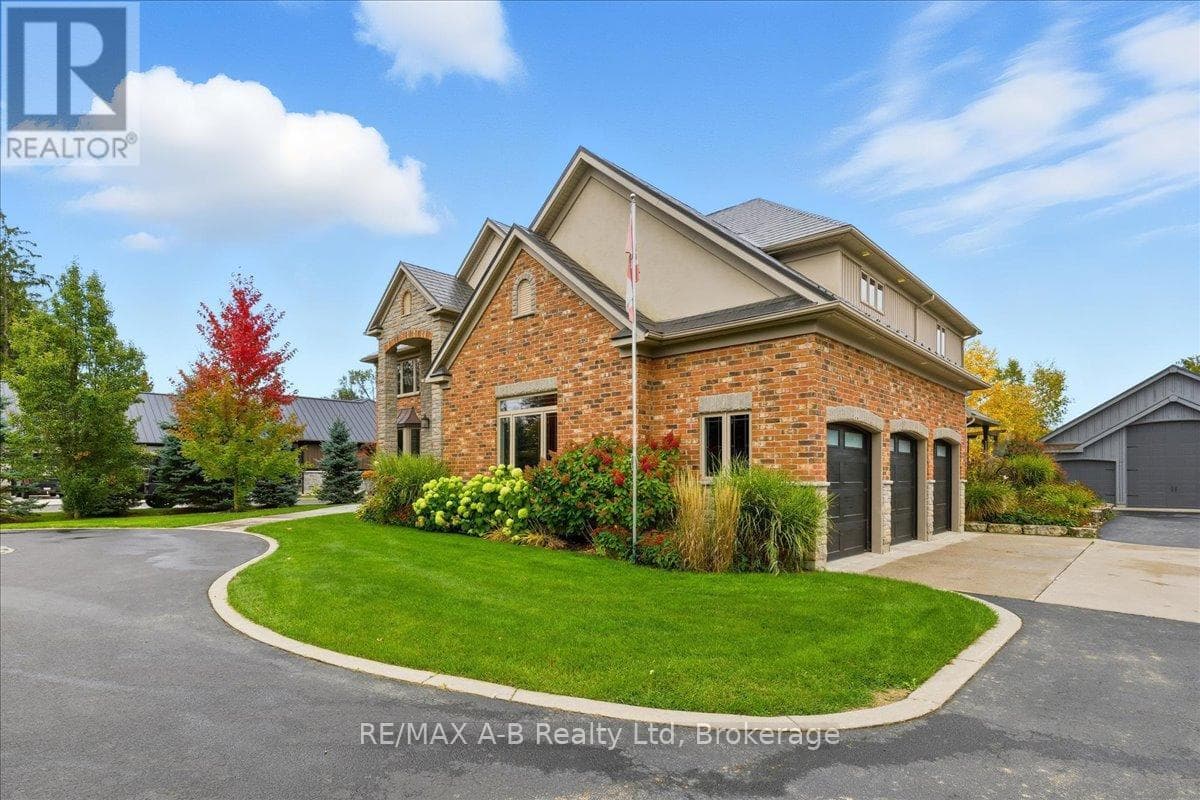 151 HURON ROAD, OnePoint — photo 3