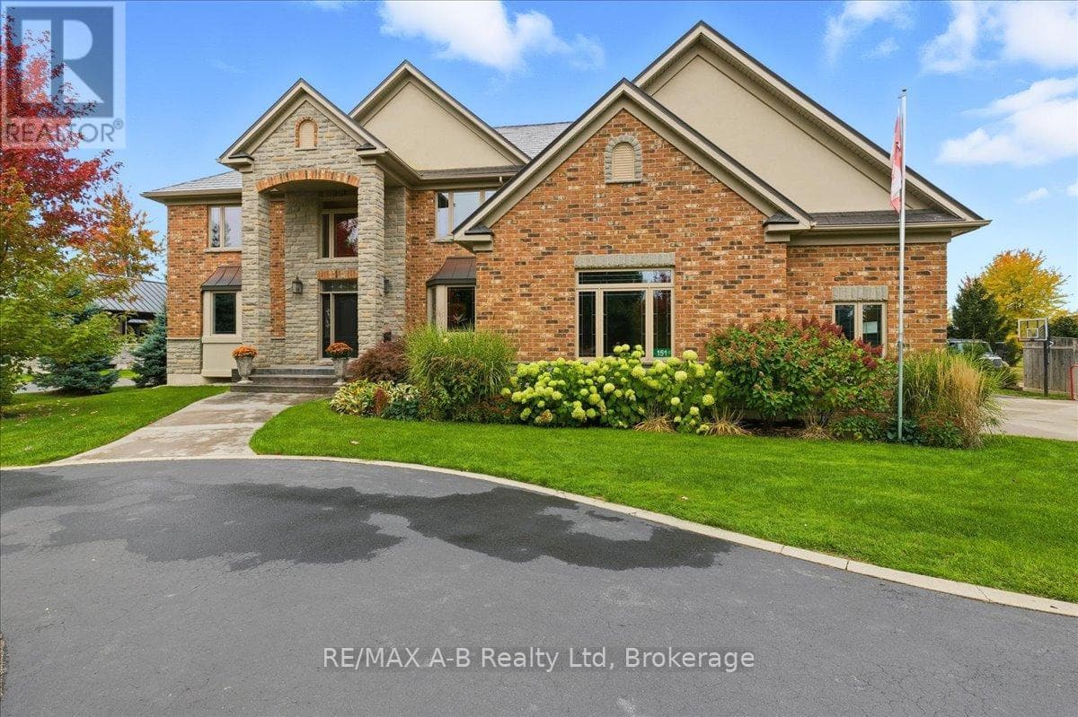 151 HURON ROAD, OnePoint — photo 2