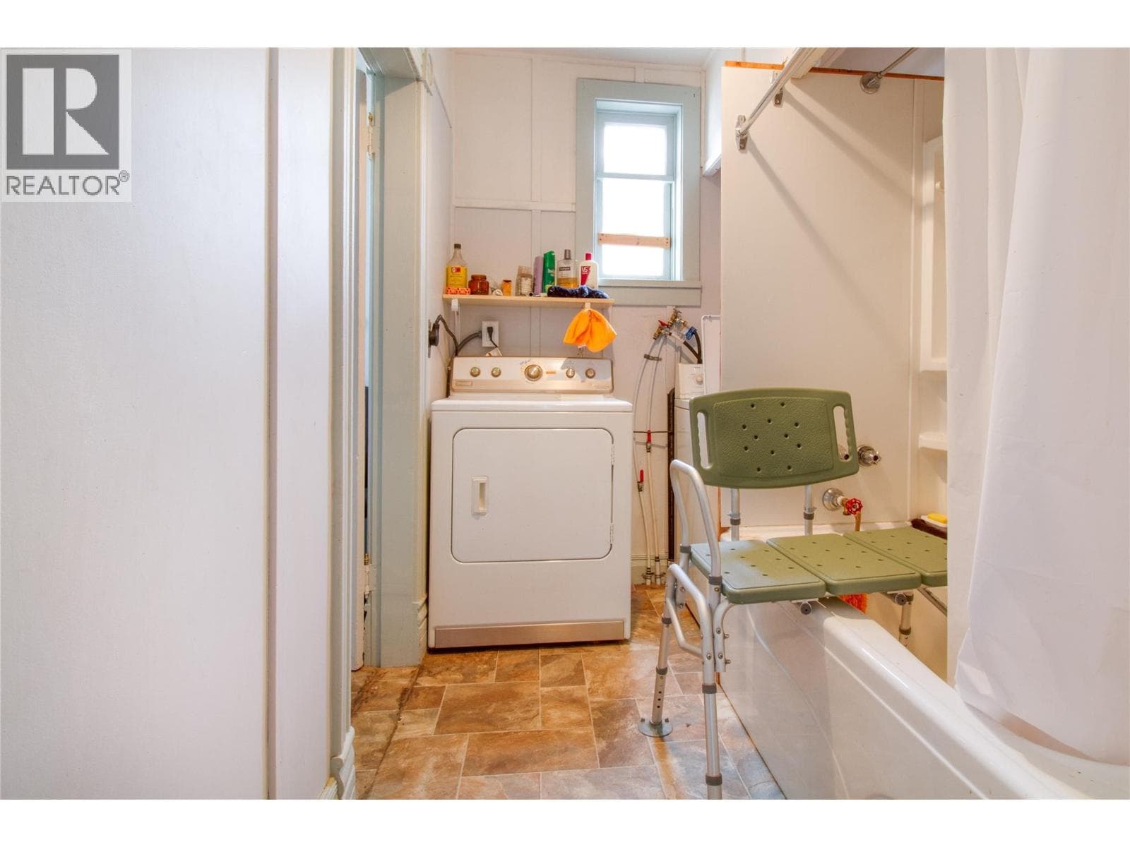 419 First Street, Interior REALTORS® — photo 2