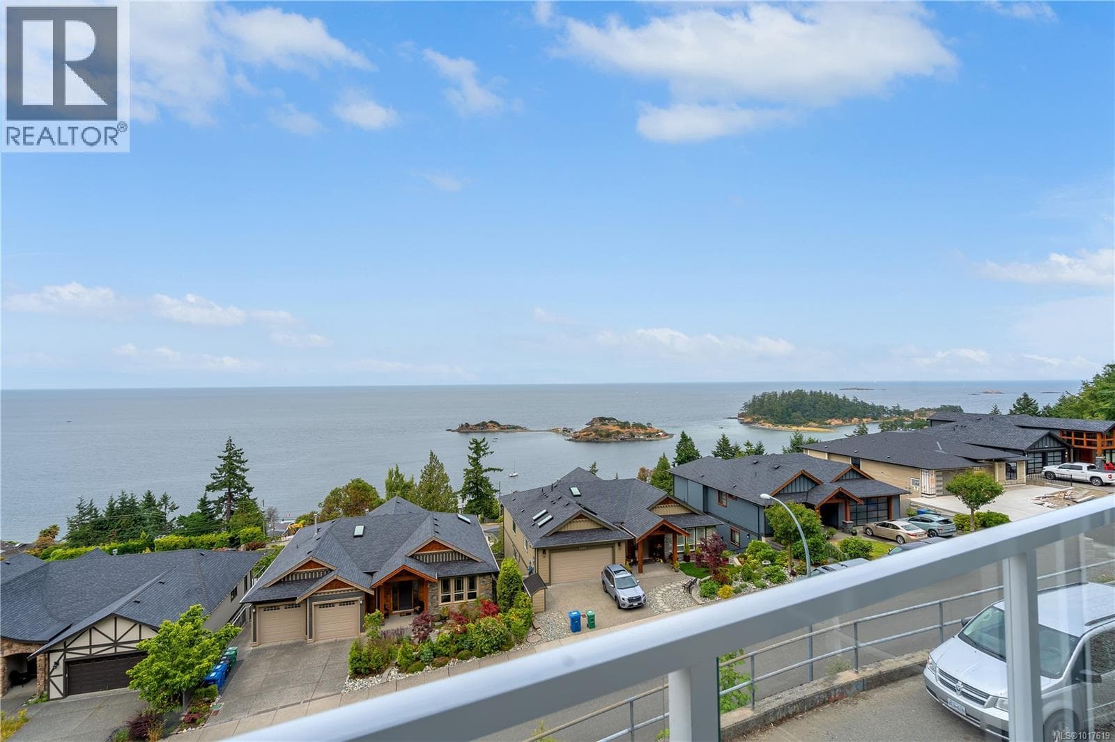3875 GULFVIEW DRIVE — photo 2