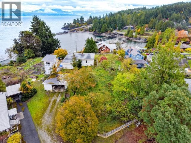 5358 EARL STREET, Powell River — photo 2