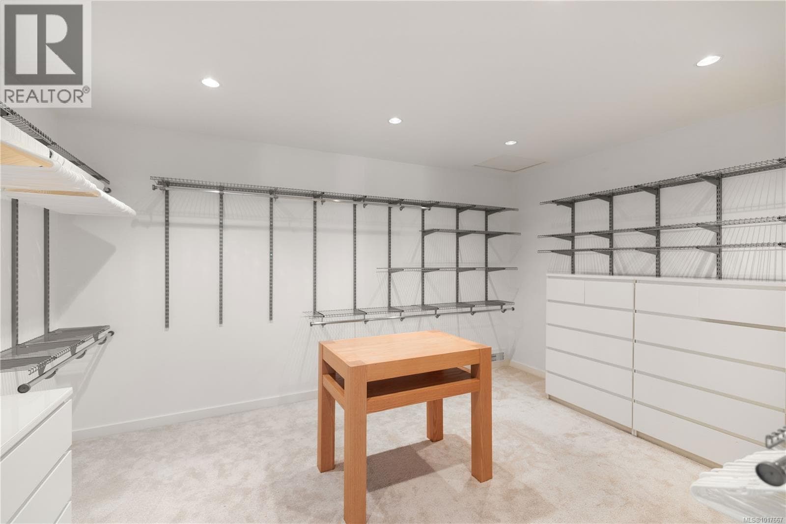 2623 QUEENSWOOD DRIVE, Victoria — photo 4