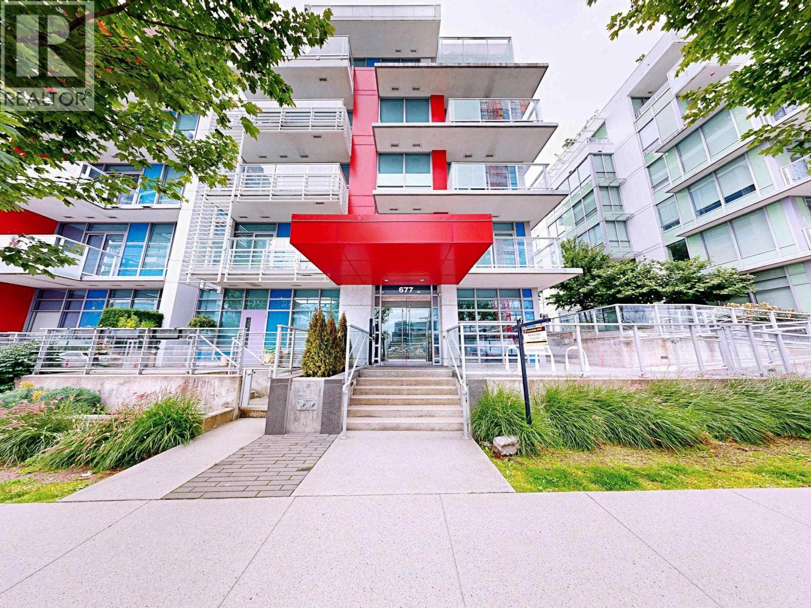 408 677 W 41ST AVENUE in South Cambie