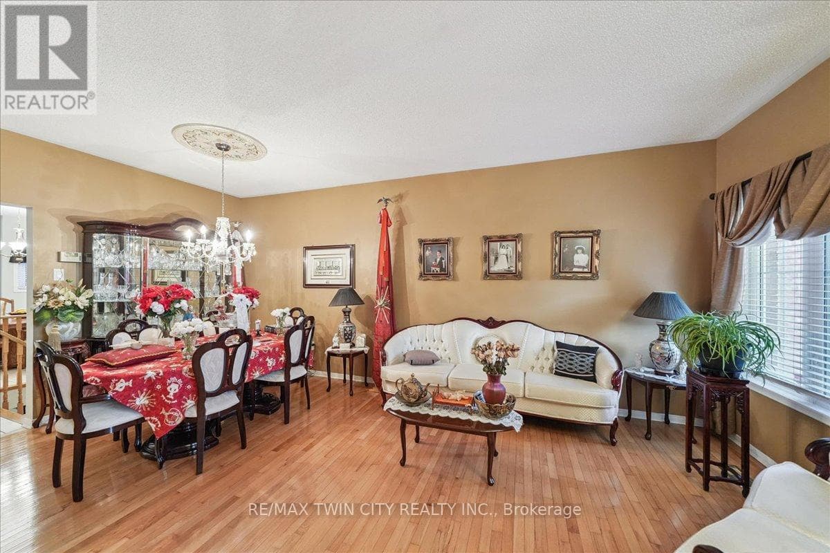 52 MISTYCREEK CRESCENT, Toronto — photo 4