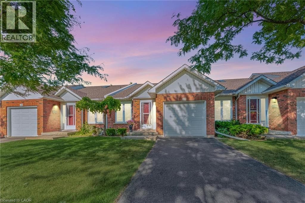25 KITTY MURRAY LANE UNIT 17 in Oakes