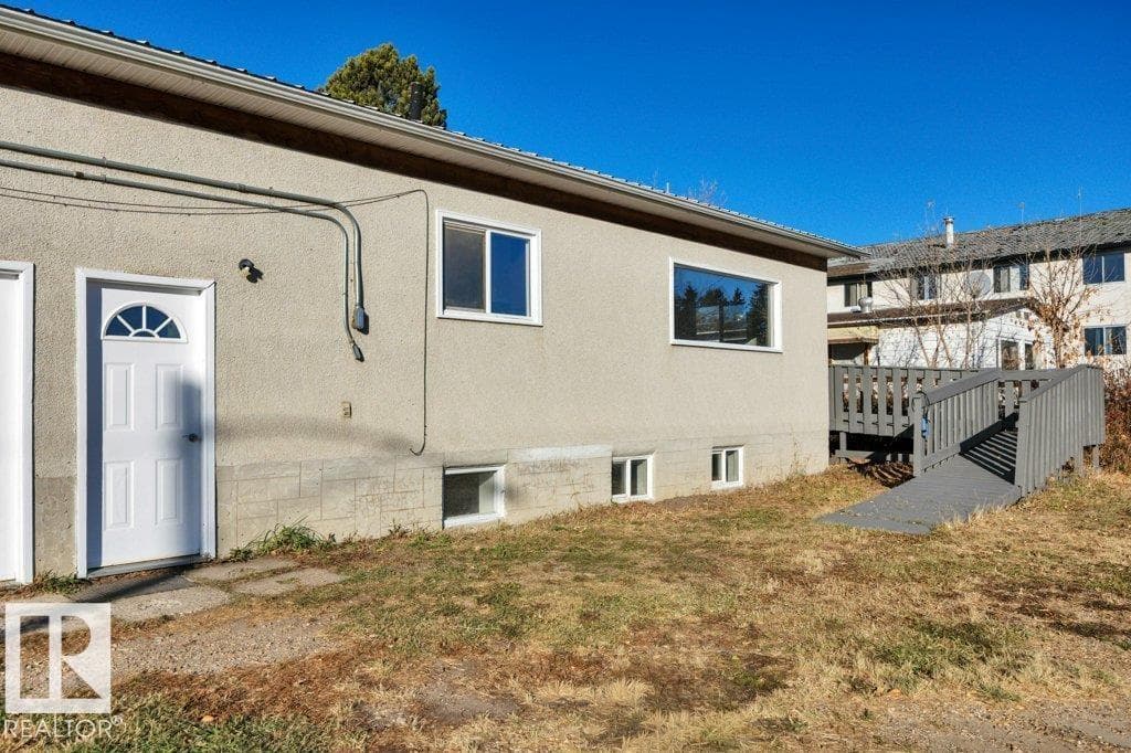 5310 & 5312 50 ST, Edmonton — photo 3