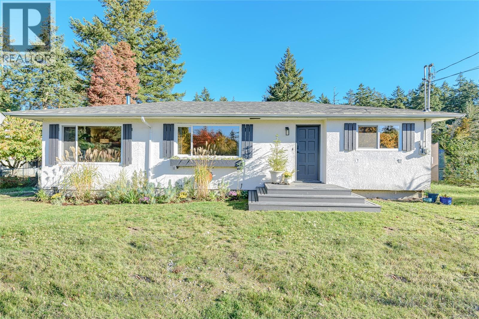 273 Maliview Dr in 