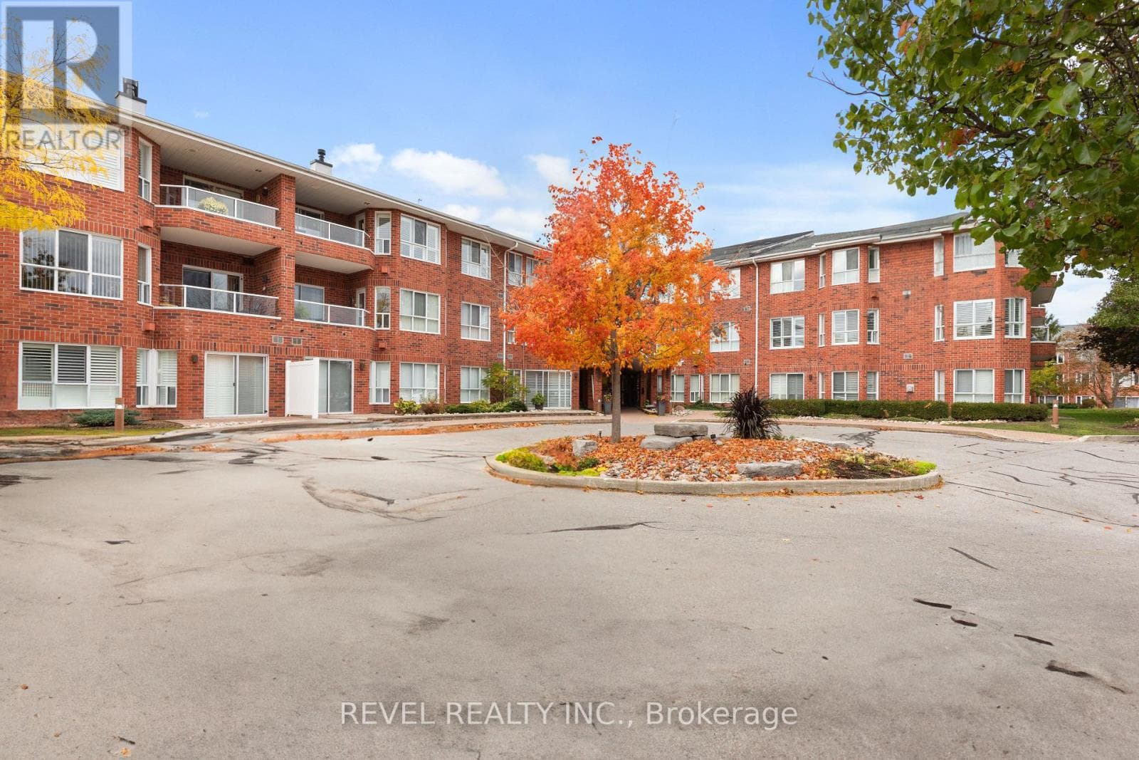 306 - 3 HERITAGE WAY — photo 2