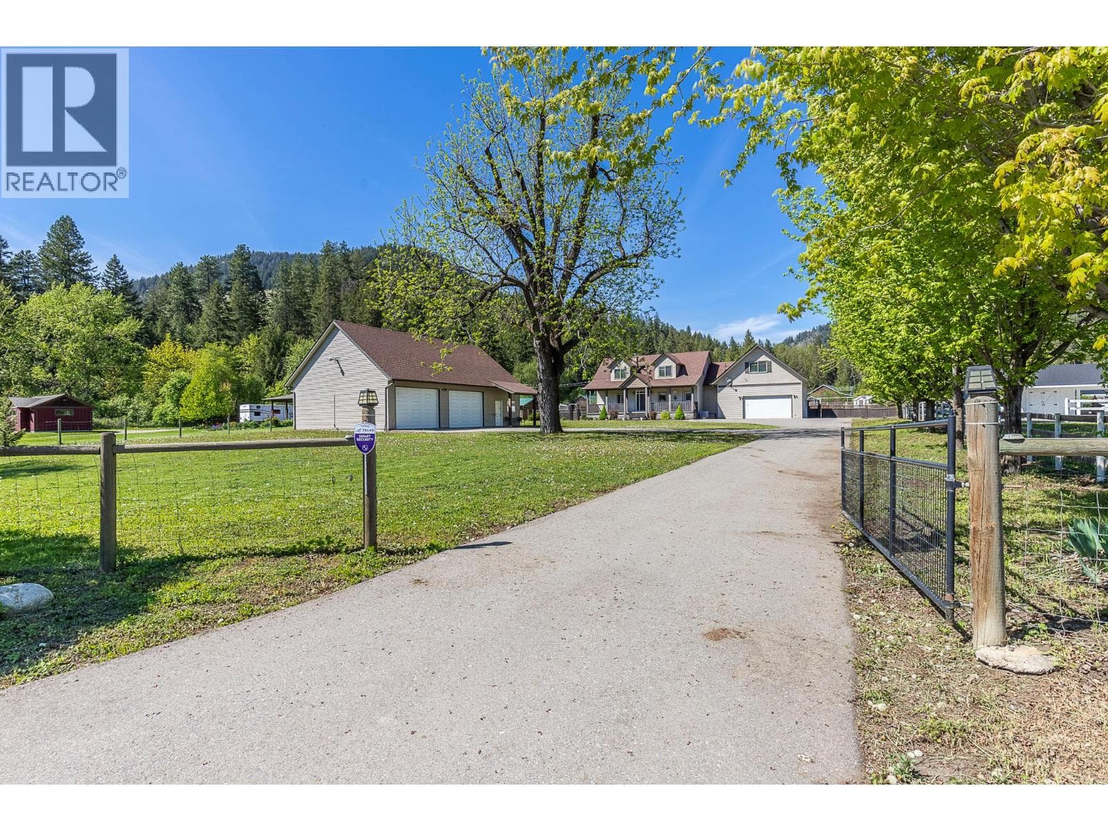 5575 Highway 6 Highway, Interior REALTORS® — photo 2