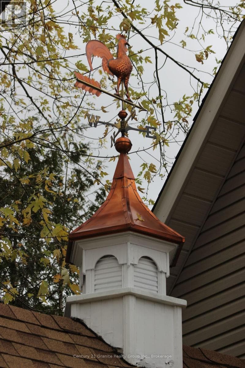 4 DICKSON STREET — photo 2