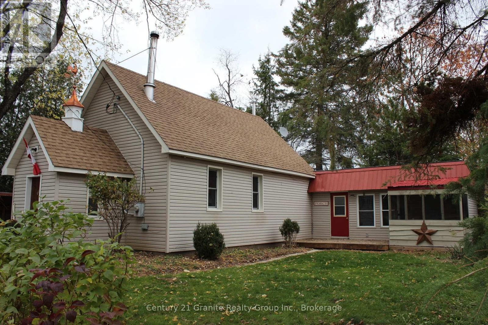 4 DICKSON STREET — photo 3