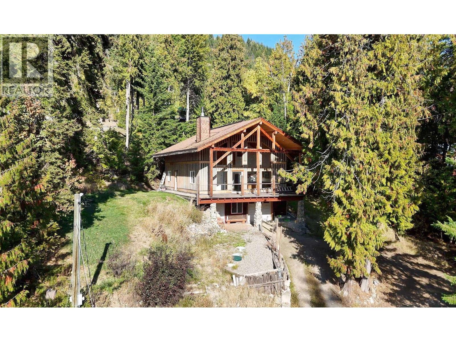 7487 & 7491 Crowfoot Drive in