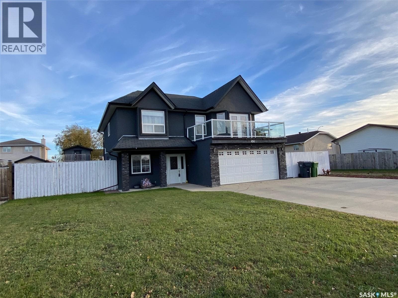 454 Darlington STREET E, Saskatchewan — photo 3