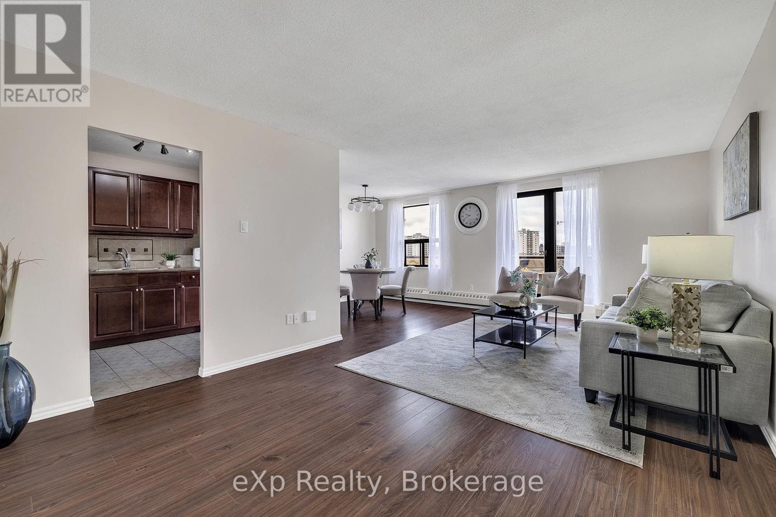 605 - 1100 COURTLAND AVENUE E, OnePoint — photo 2