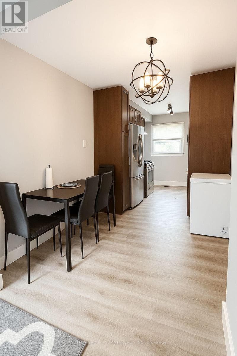 36 - 1060 SOUTHDALE ROAD E — photo 3