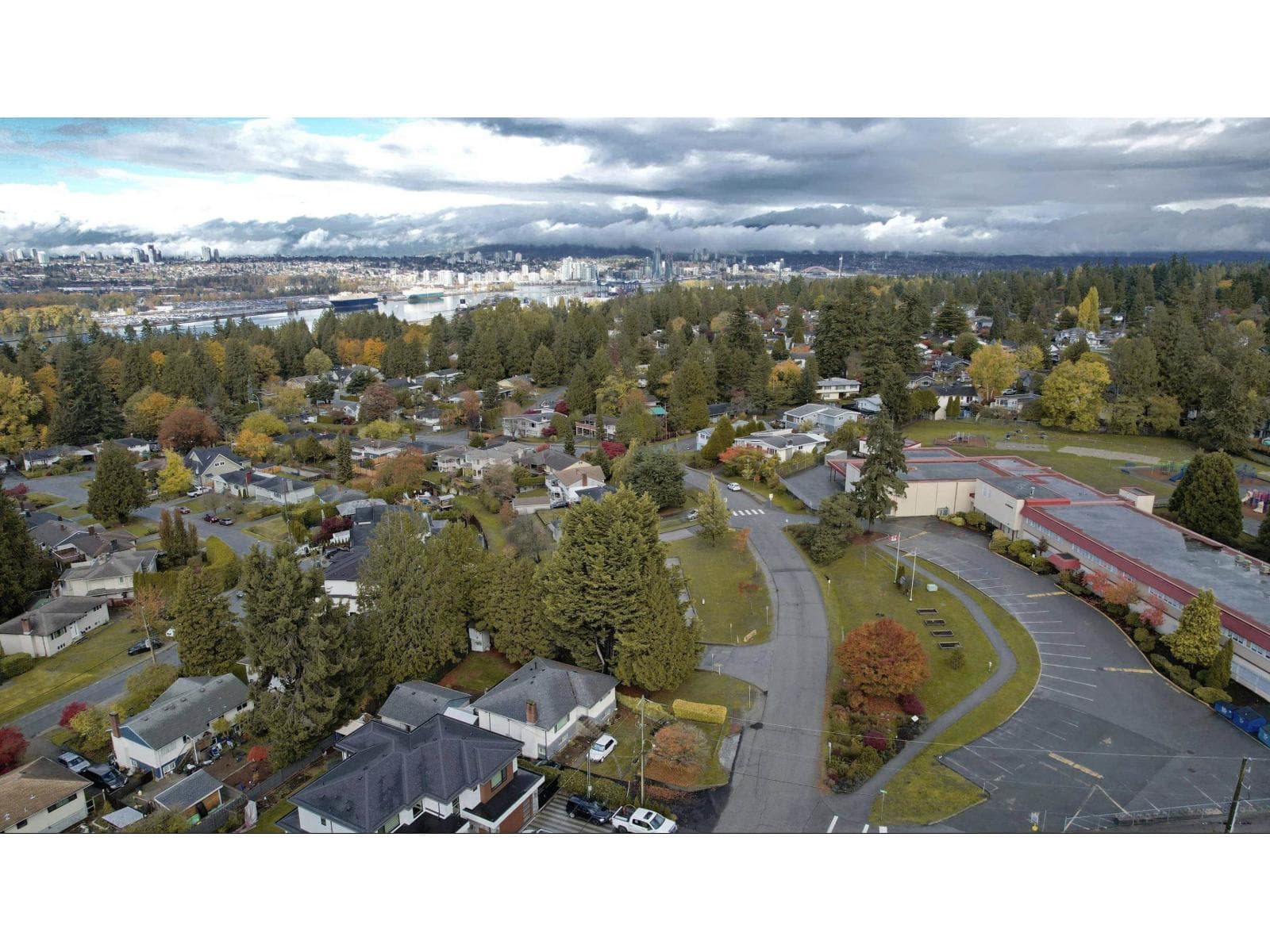 8824 RUSSELL DRIVE, Fraser Valley — photo 2