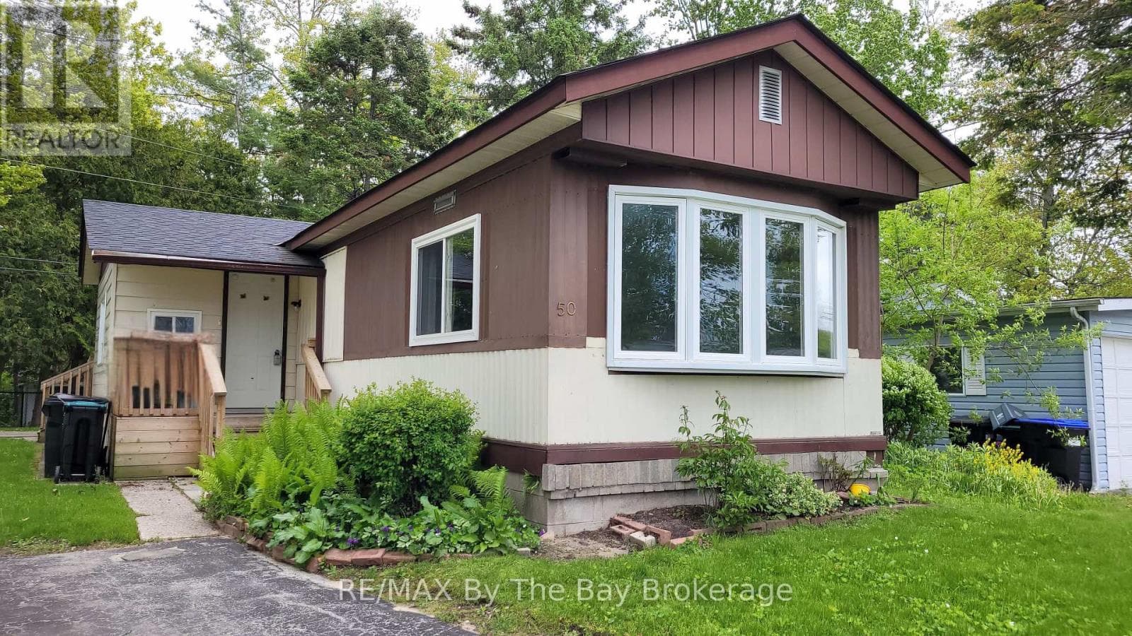 50 GEORGIAN GLEN DRIVE in