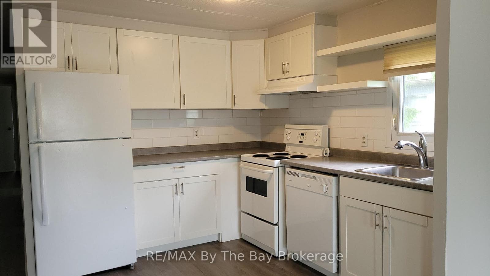 50 GEORGIAN GLEN DRIVE, OnePoint — photo 4
