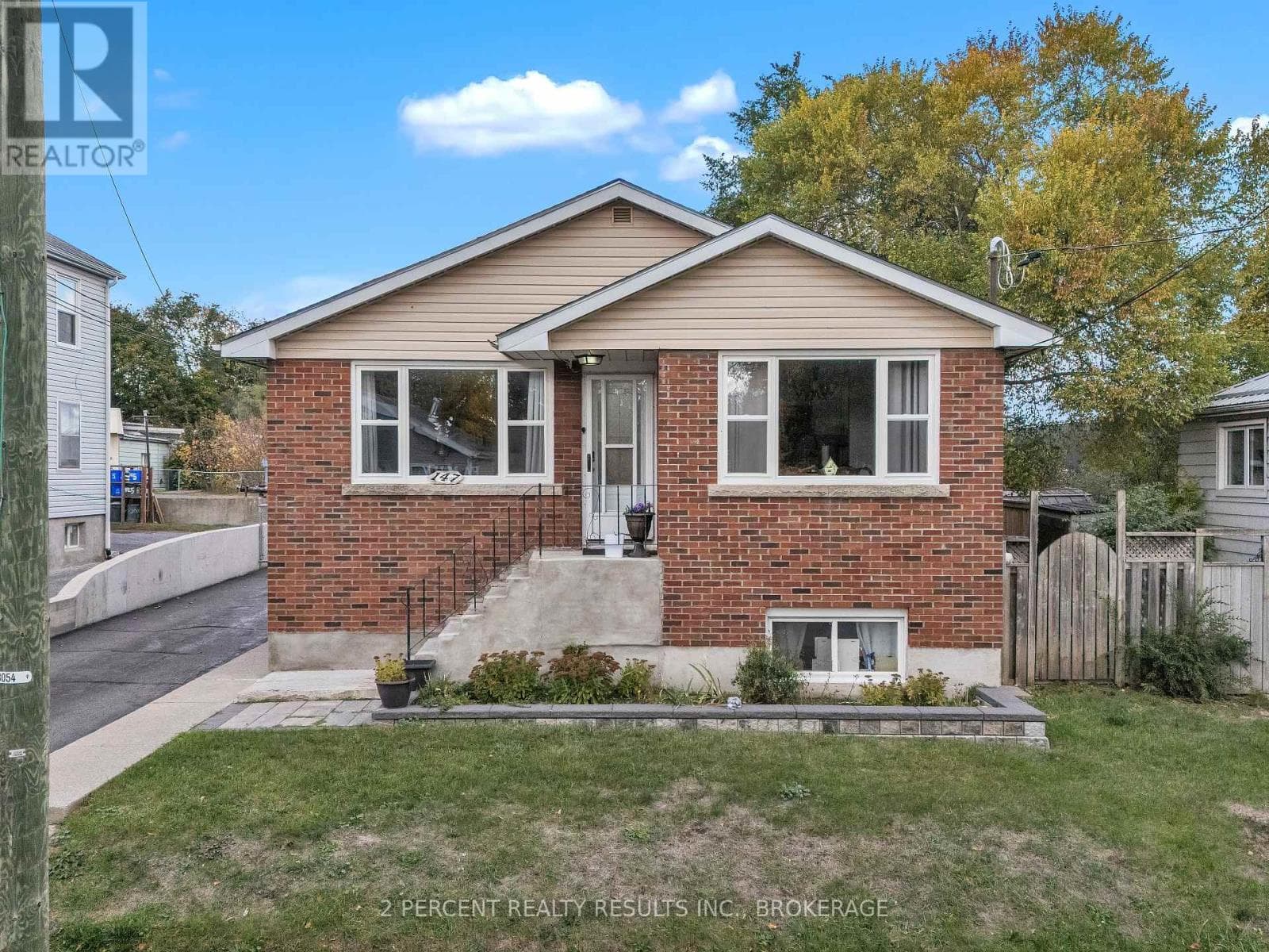 147 FRASER STREET in Rideau Heights