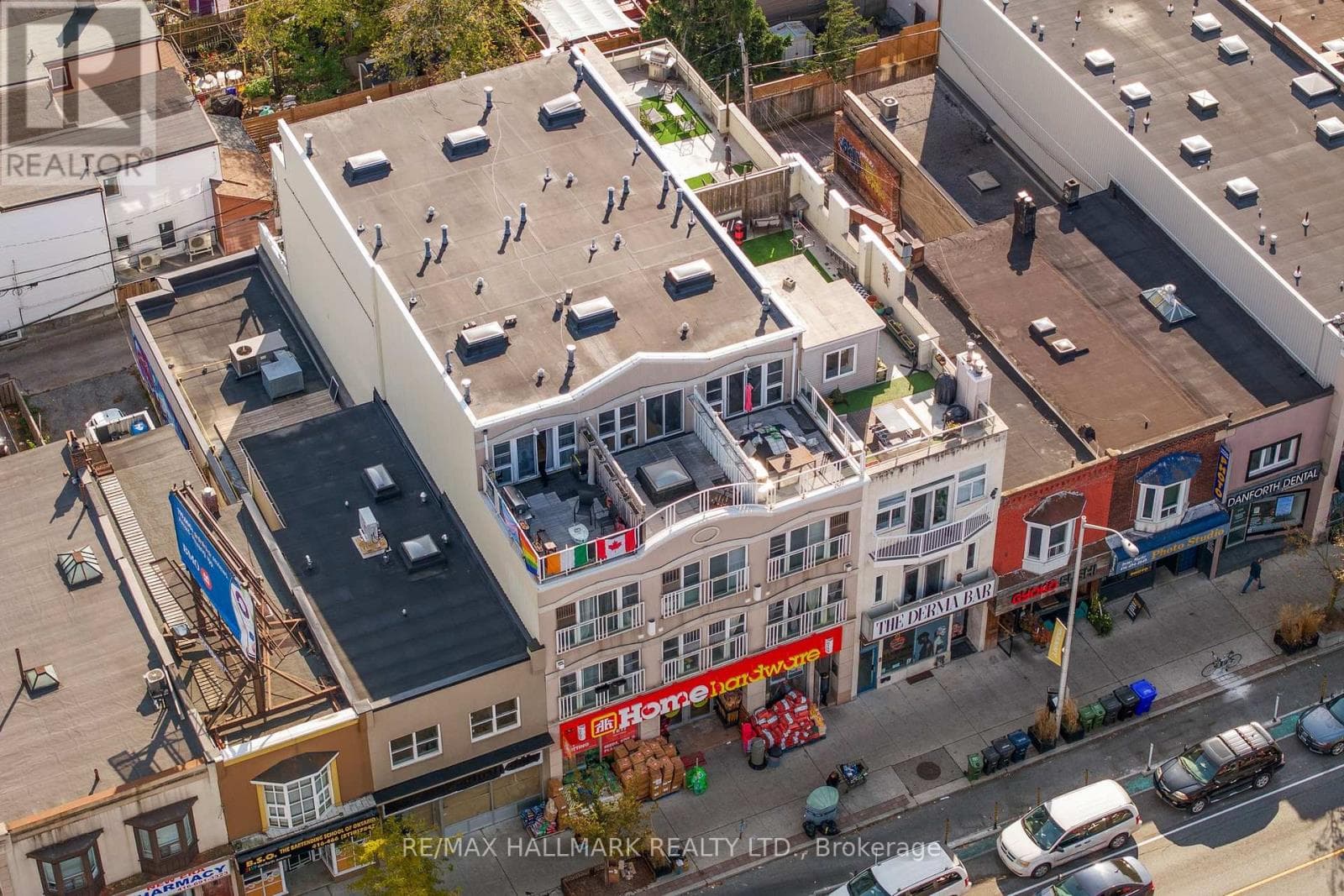 2151 DANFORTH AVENUE in East End-Danforth