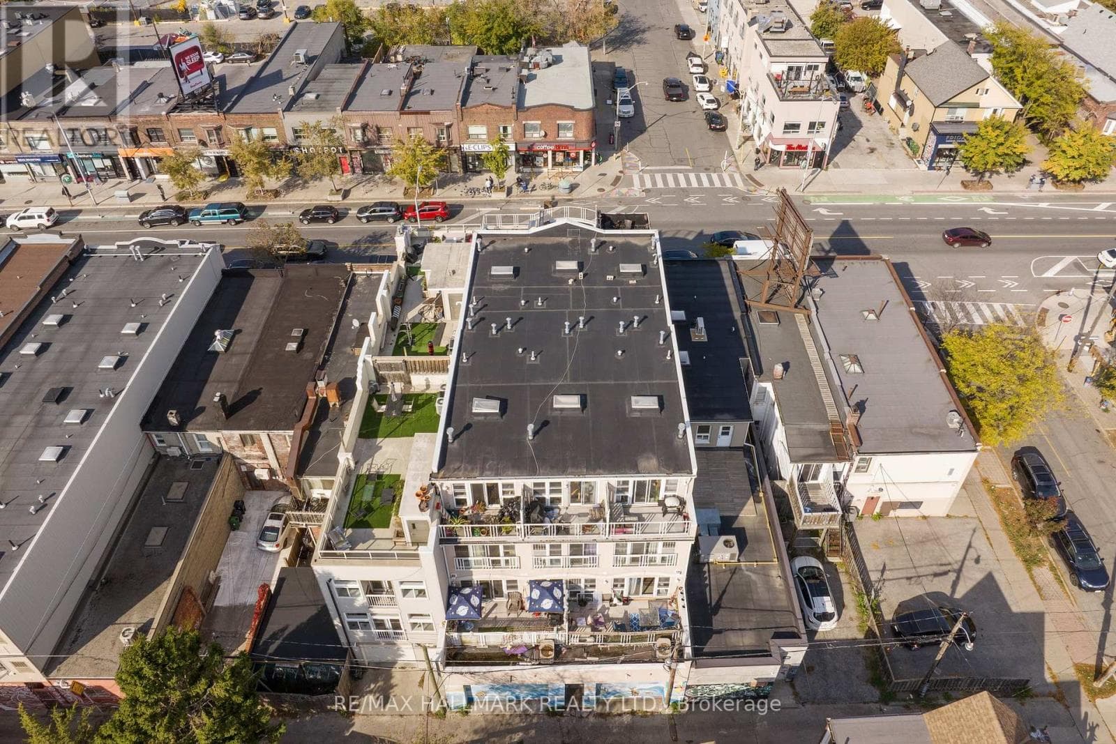 2151 DANFORTH AVENUE, Toronto — photo 2